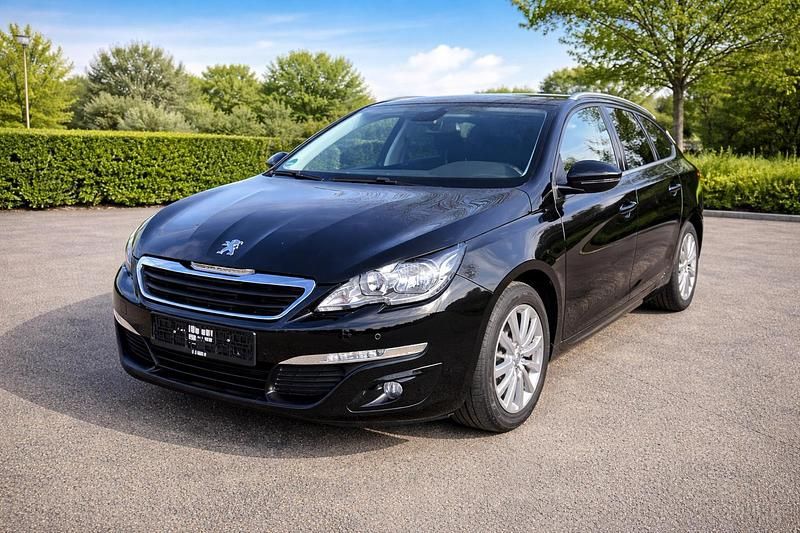 Gebraucht Peugeot 308 131 PS (96 kW) 2017 Schwarz Kombi