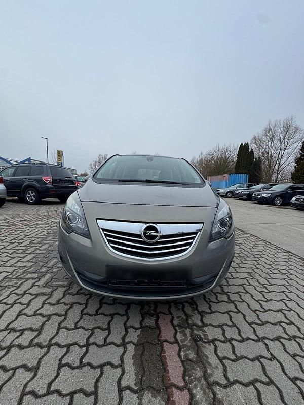 Gebraucht Opel Meriva 100 PS (73 kW) 2010 Braun Van / Kleinbus