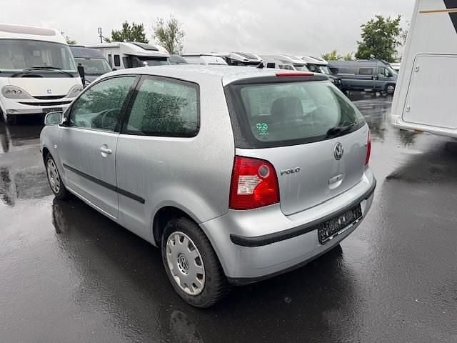 Gebraucht VW Polo Comfortline 64 PS (47 kW) 2002 Silber Limousine
