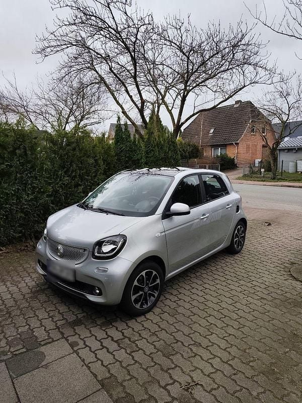 Usata Smart ForFour 90 CV (66 kW) 2017 Argento Utilitaria