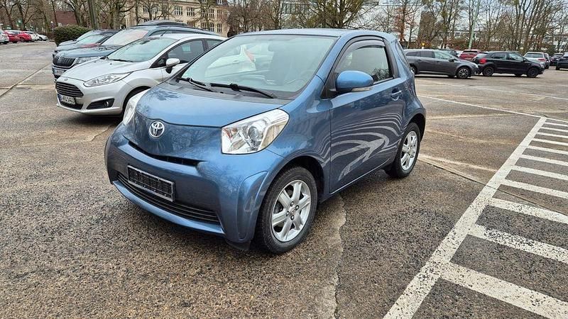 Blau Gebraucht 2013 Toyota iQ Cool Kleinwagen | 7.900 € (Fairer Preis) - Bild 1/4