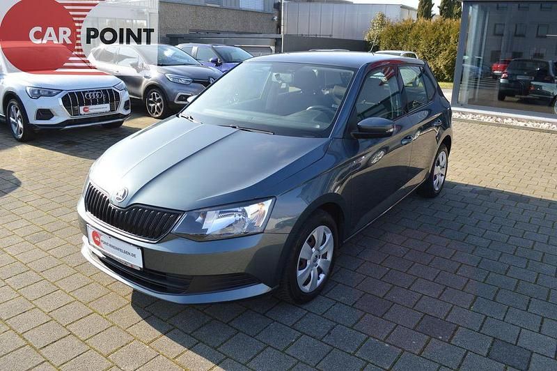 Gebraucht Skoda Fabia 75 PS (55 kW) 2018 Quarzgrau metallic Limousine