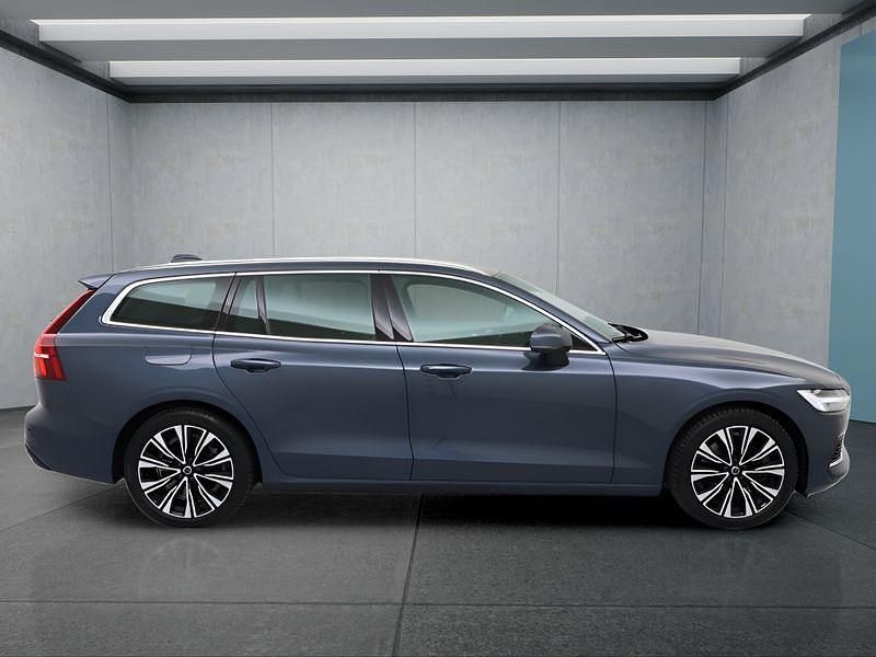 Gebraucht Volvo V60 398 PS (292 kW) 2022 Blau Kombi