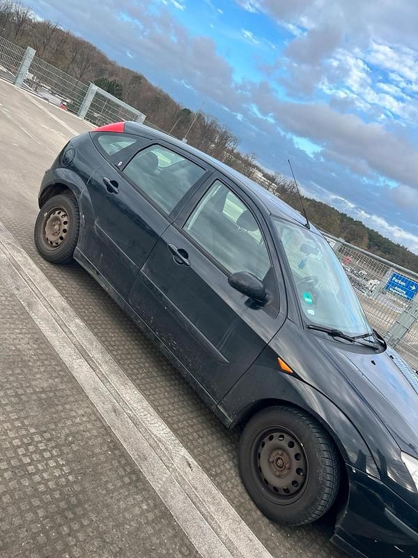 Gebraucht Ford Focus 116 PS (85 kW) 2004 Schwarz Limousine