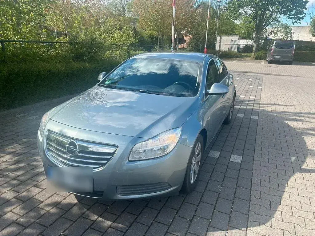 Gebraucht Opel Insignia 131 PS (96 kW) 2012 Grau Limousine