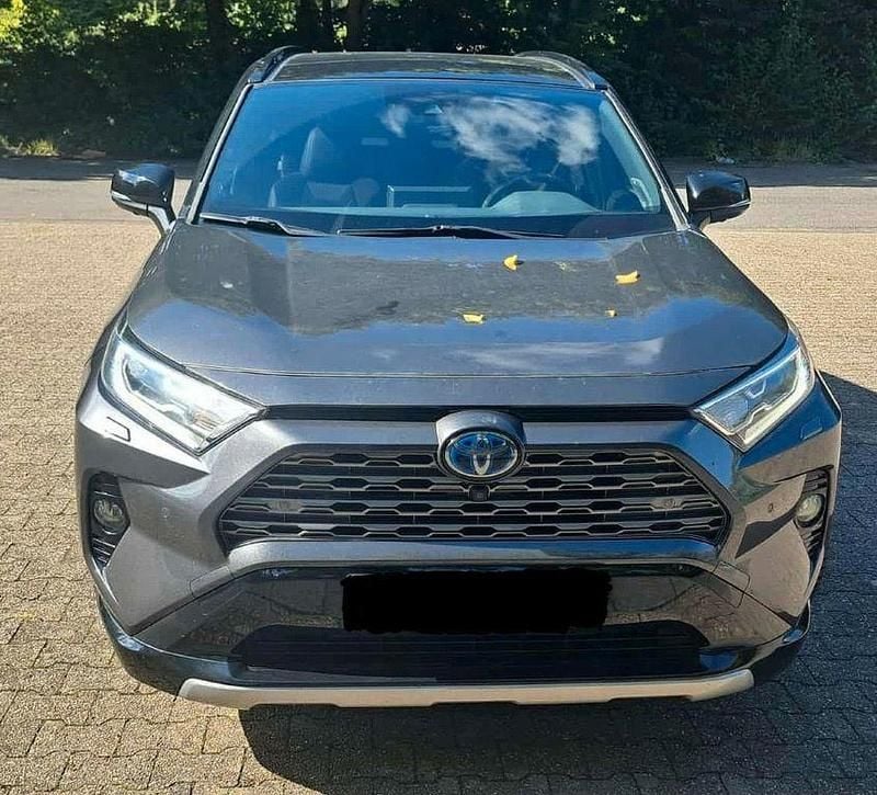 Grau Gebraucht 2021 Toyota RAV4 Style SUV | 21.650 € (Superpreis) - Bild 1/4
