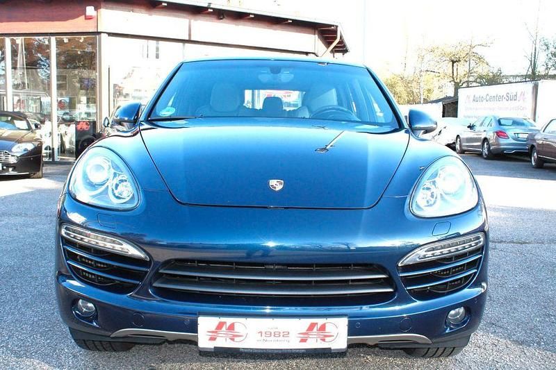 Gebraucht Porsche Cayenne 241 PS (177 kW) 2011 Blau SUV