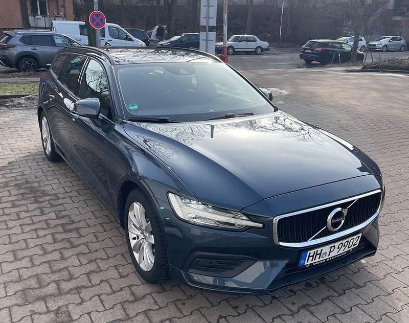 Gebraucht Volvo V60 150 PS (110 kW) 2018 Blau Kombi