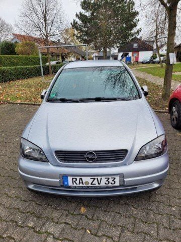Gebraucht Opel Astra 136 PS (100 kW) 2001 Silber Kleinwagen