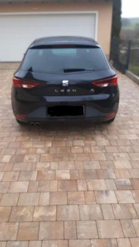 Gebraucht Seat Leon FR 140 PS (102 kW) 2013 Schwarz Limousine