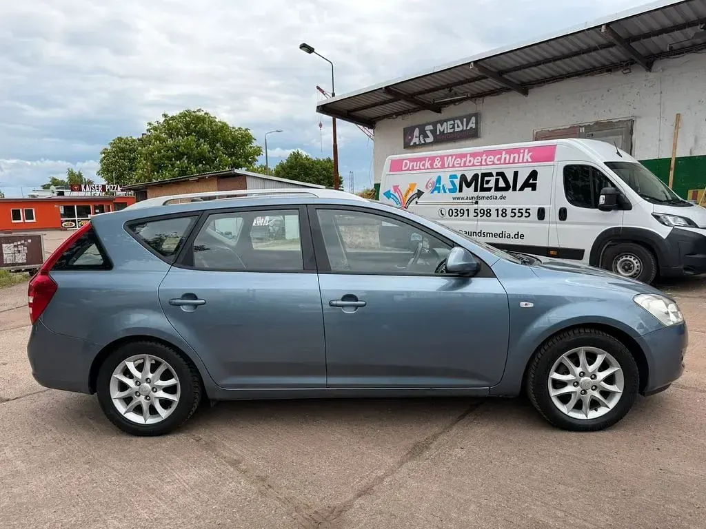 Gebraucht Kia Ceed Sportswagon EX 116 PS (85 kW) 2008 Blau Kombi