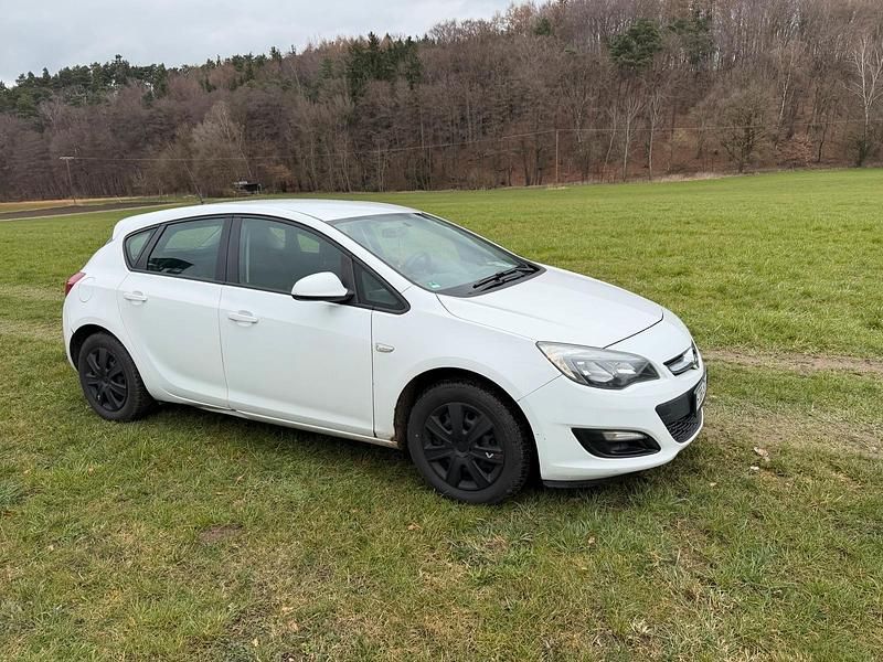 Gebraucht Opel Astra 87 PS (63 kW) 2012 Weiß Kombi