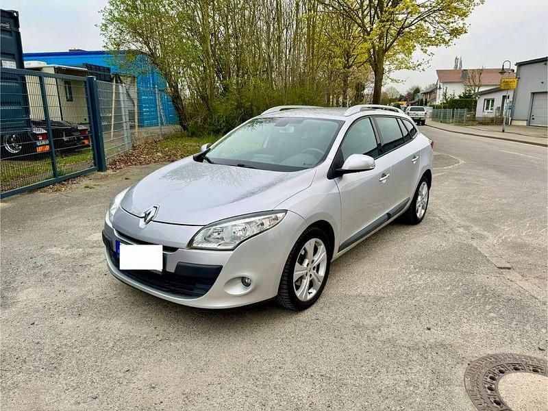 Gebraucht Renault Mégane III Dynamique 110 PS (80 kW) 2012 Grau Limousine