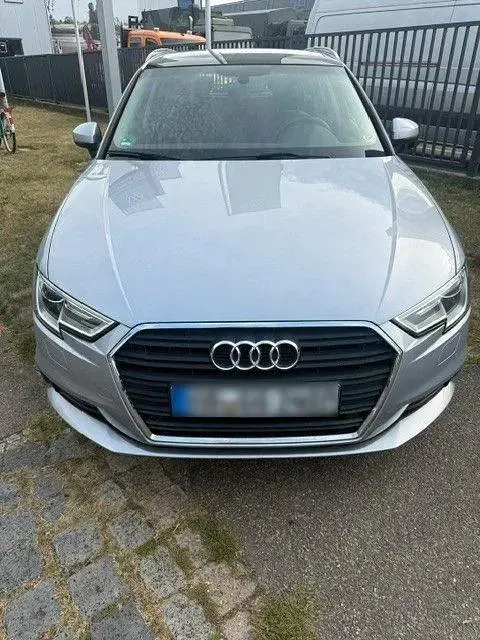 Gebraucht Audi A3 150 PS (110 kW) 2017 Silber Limousine