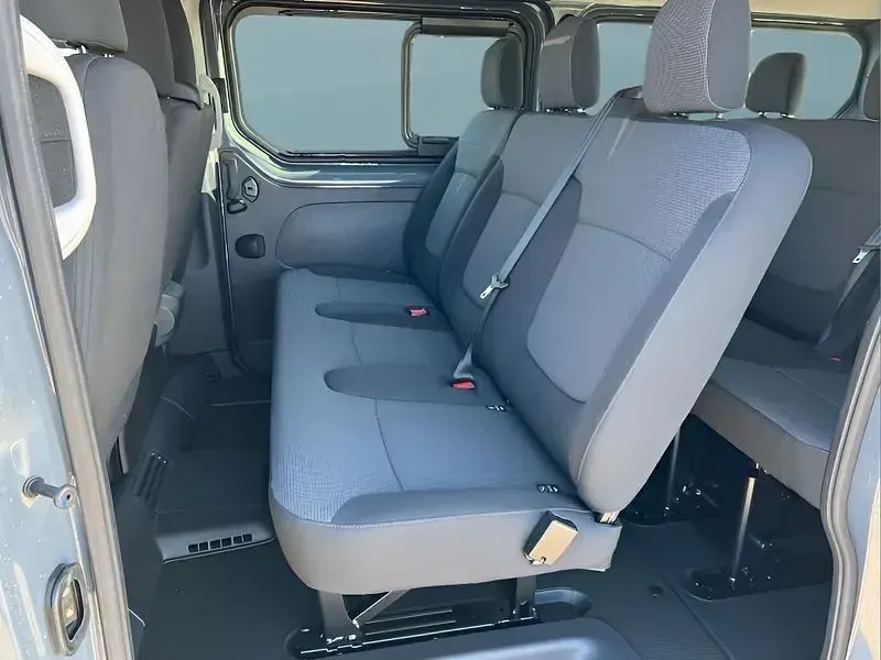 Nowe Renault Trafic 150 KM (110 kW) 2025 Szary Minivan