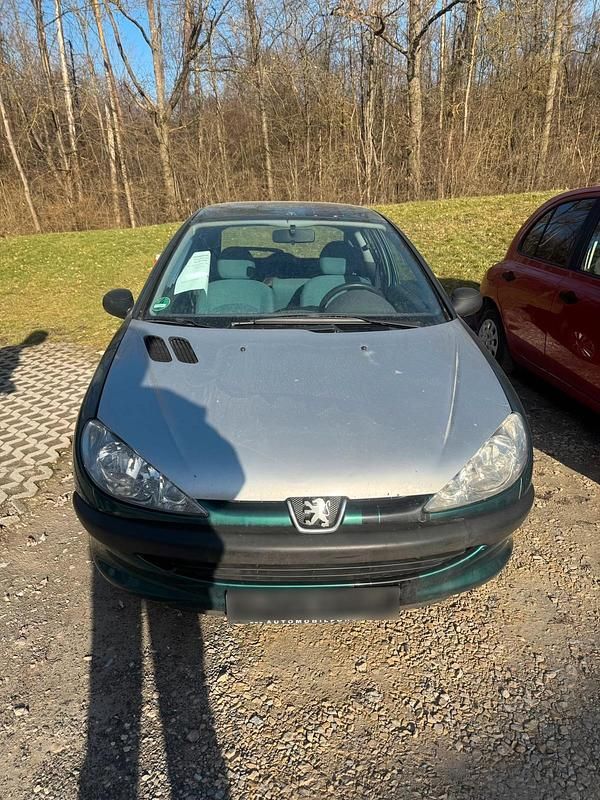 Gebraucht Peugeot 206 65 PS (47 kW) 1999 Grün Kleinwagen