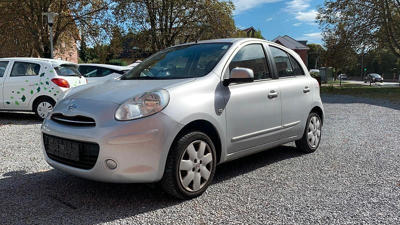 Silber Gebraucht 2011 Nissan Micra Kleinwagen | 3.200 € (Guter Preis) - Bild 1/4
