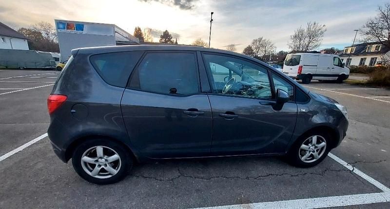 Gebraucht Opel Meriva 120 PS (88 kW) 2012 Grau Van / Kleinbus