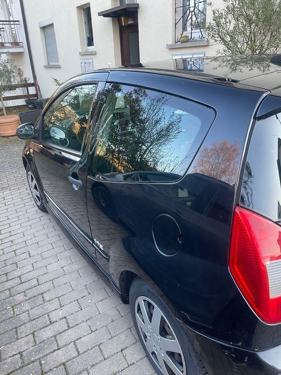 Gebraucht Citroën C2 Comfort 73 PS (53 kW) 2007 Schwarz Kleinwagen