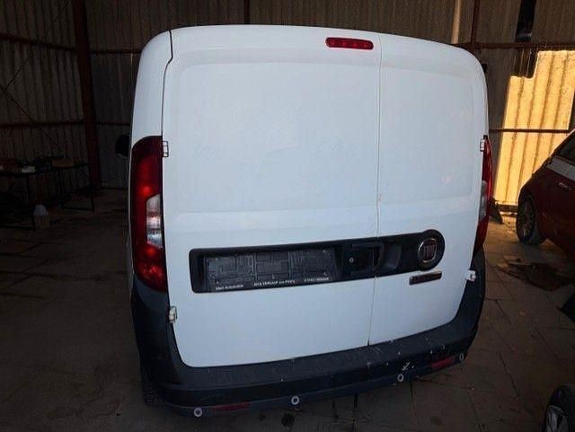 Gebraucht Fiat Doblò 80 PS (58 kW) 2017 Weiß Van / Kleinbus