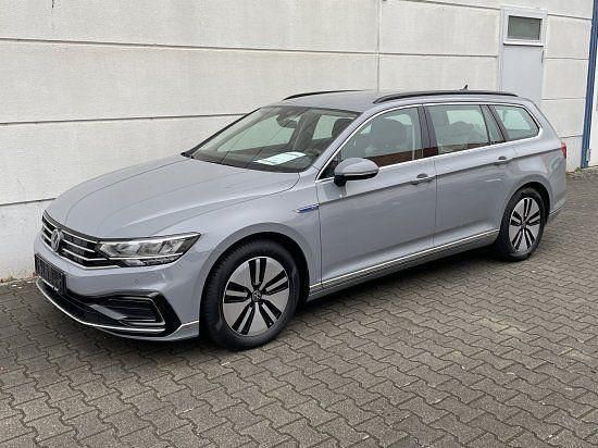 Gebraucht VW Passat GTE 218 PS (160 kW) 2022 Mondsteingrau Kombi