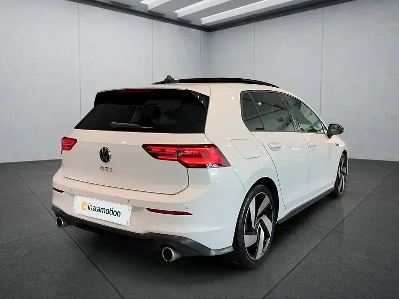 Gebraucht VW Golf VIII GTI 265 PS (194 kW) 2024 Weiß Kleinwagen