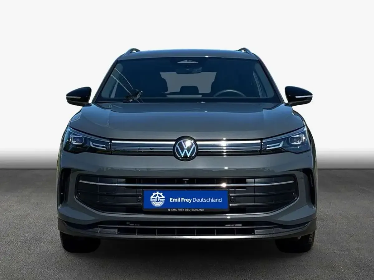 Gebraucht VW Tiguan Goal 150 PS (110 kW) 2025 Delfingrau metallic SUV