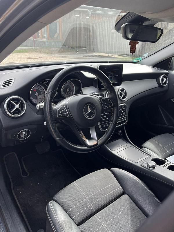 Gebraucht Mercedes 220 177 PS (130 kW) 2016 Grau SUV