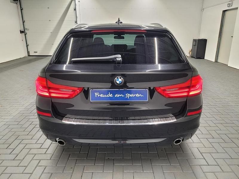Gebraucht BMW 530 252 PS (185 kW) 2019 Schwarz (sapphireschwarzmet.) Kombi