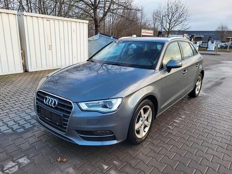 Monsungrau metallic Gebraucht 2013 Audi A3 Attraction Limousine | 10.099 € (Fairer Preis) - Bild 1/4