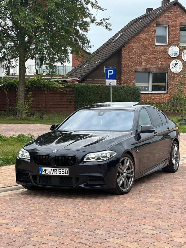Schwarz Gebraucht 2014 BMW 550 M Sport Limousine | 18.000 € - Bild 1/4