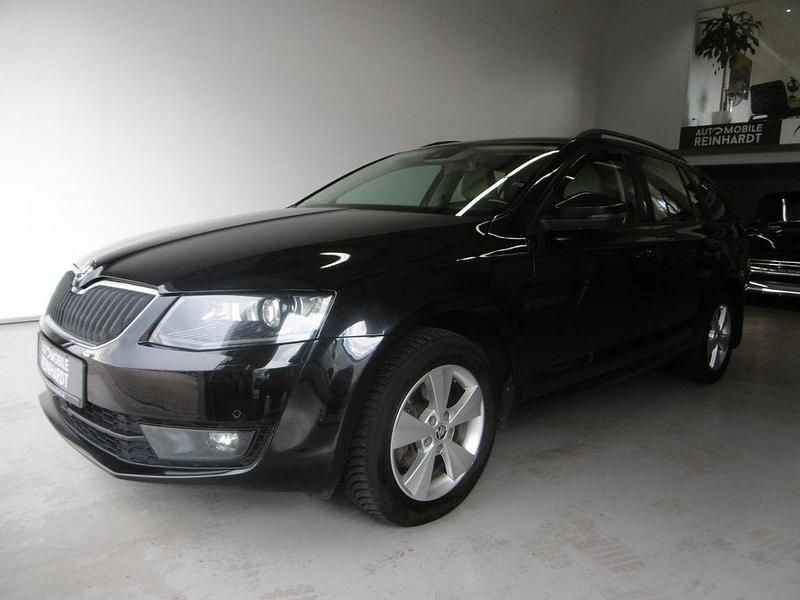 Schwarz Gebraucht 2016 Skoda Octavia Kombi | 8.455 € (Guter Preis) - Bild 1/4