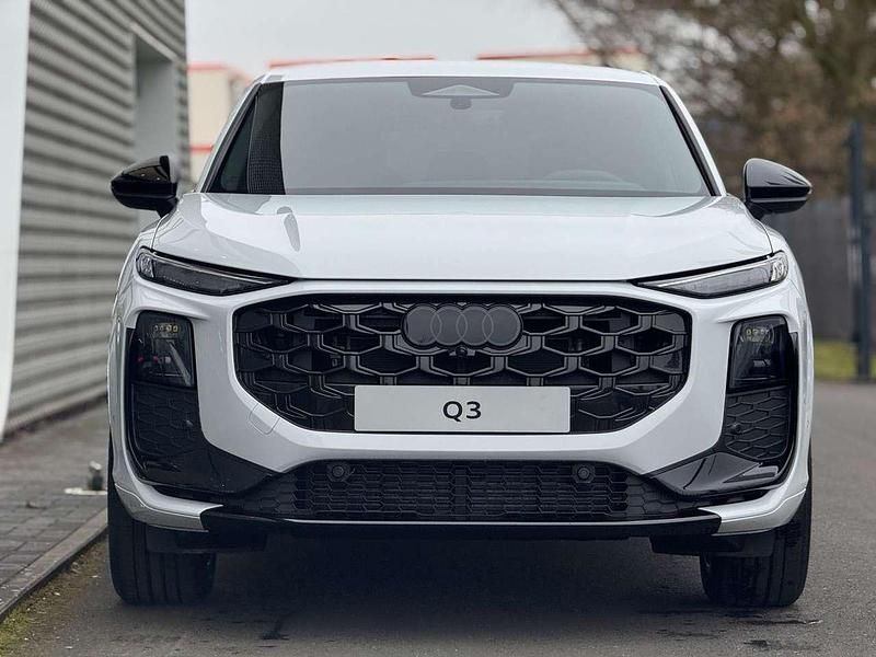Neu Audi Q3 S-Line 150 PS (110 kW) 2026 Gletscherweiß metallic SUV