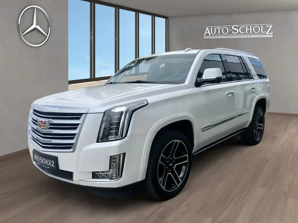 Gebraucht Cadillac Escalade 426 PS (313 kW) 2017 Weiß SUV