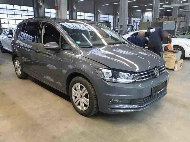 Gebraucht VW Touran Comfortline 150 PS (110 kW) 2022 Dolphin gray metallic Van / Kleinbus