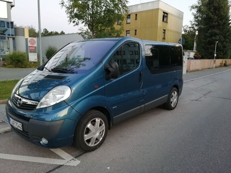 Blau Gebraucht 2008 Opel Vivaro Cosmo Van | 7.000 € (Guter Preis) - Bild 1/4