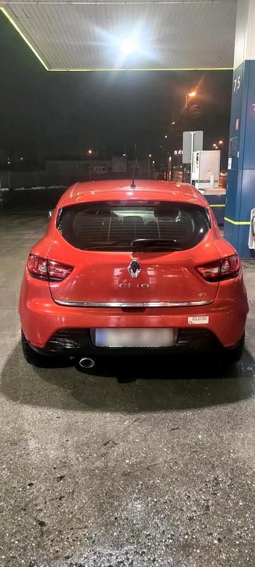 Gebraucht Renault Clio IV 90 PS (66 kW) 2015 Rot Kleinwagen