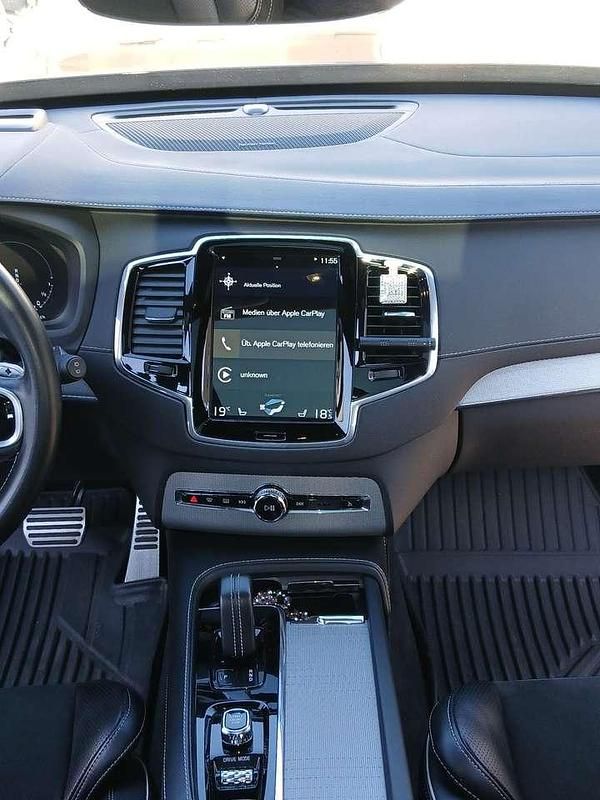 Grau Gebraucht 2020 Volvo XC90 R-Design SUV | 36.000 € (Fairer Preis) - Bild 1/4