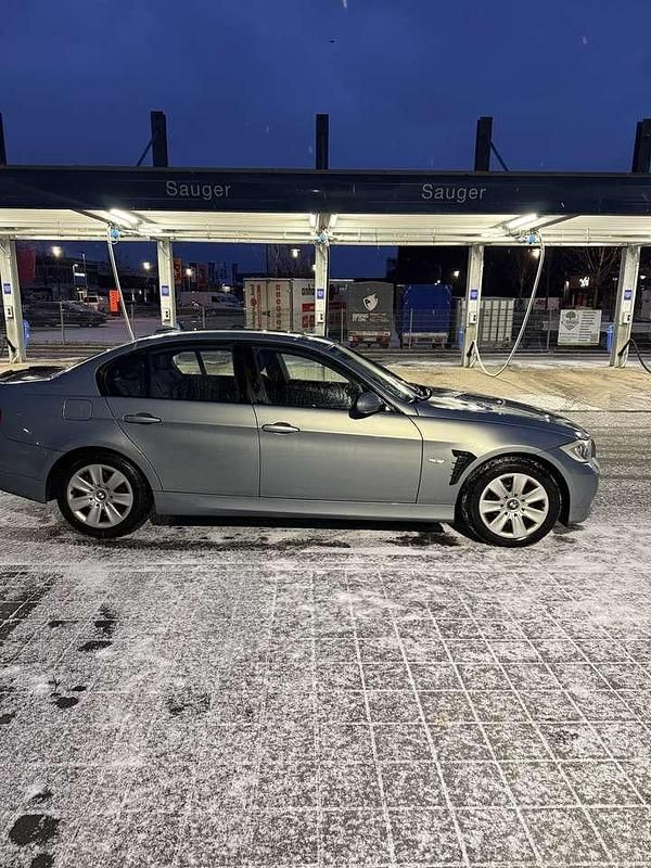Gebraucht BMW 320 170 PS (125 kW) 2007 Limousine
