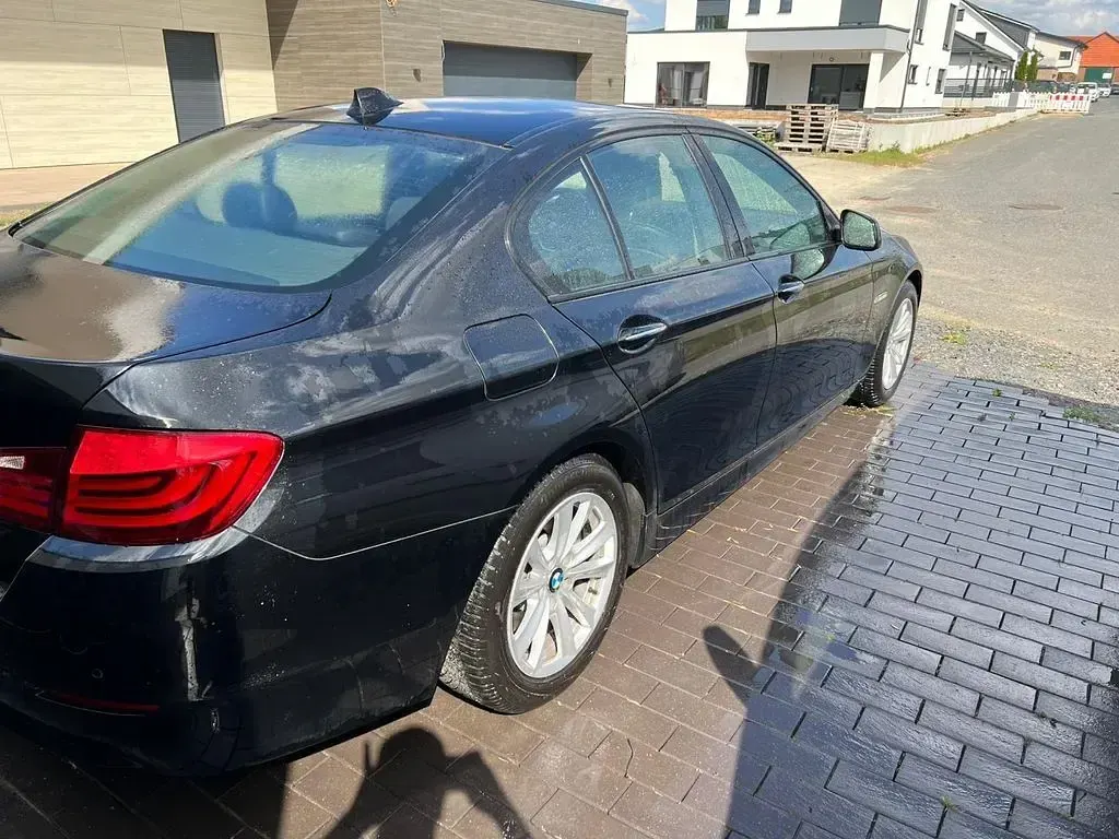 Second-hand BMW 520 184 CP (135 kW) 2013 Negru Berlinǎ