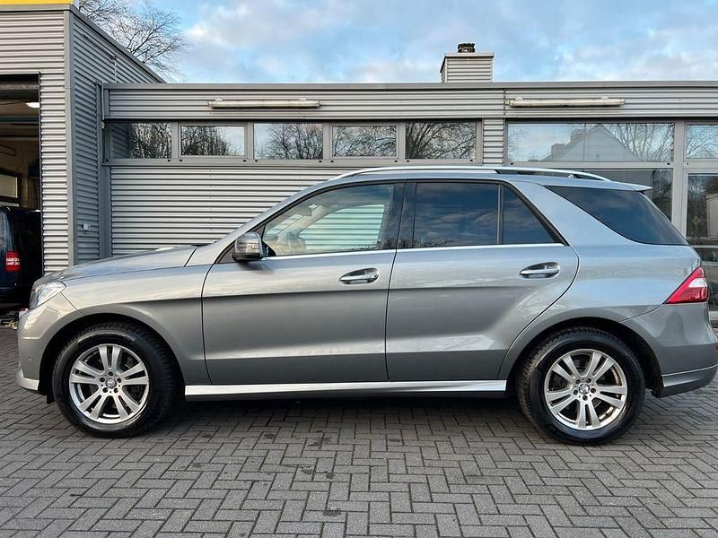 Gebraucht Mercedes ML350 258 PS (189 kW) 2013 Palladiumsilber SUV