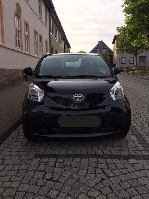 Schwarz Gebraucht 2009 Toyota iQ Kleinwagen | 5.800 € (Fairer Preis) - Bild 1/4