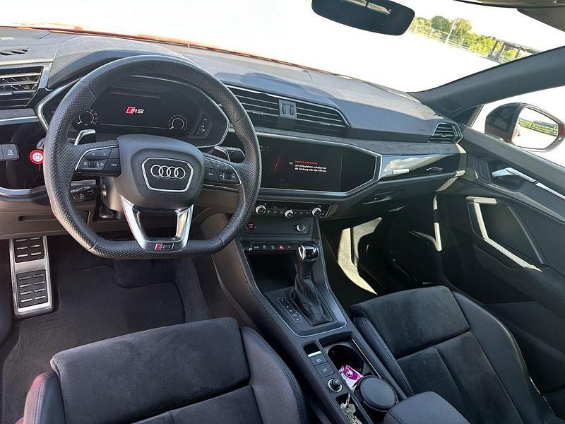 Gebraucht Audi RS Q3 Ambiente 400 PS (294 kW) 2022 Rot SUV
