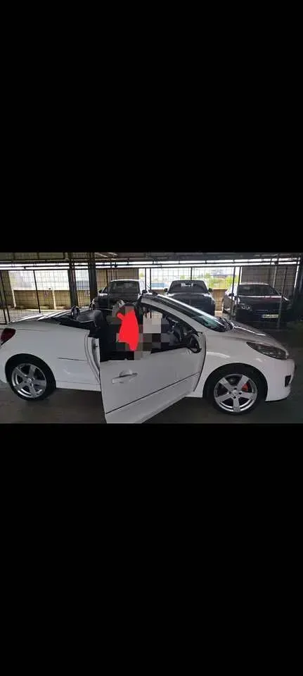 Gebraucht Peugeot 207 CC Allure 111 PS (81 kW) 2012 Weiß Cabrio