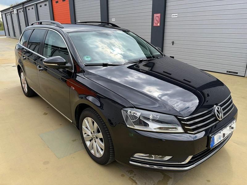 Usado VW Passat 122 HP (89 kW) 2012 Preto Carrinha