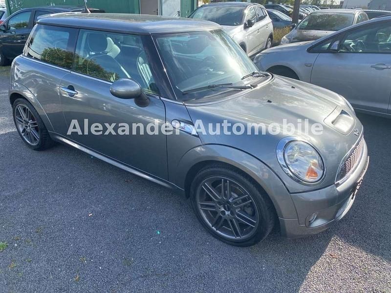 Silber Gebraucht 2009 Mini Cooper S Coupé Coupé | 10.990 € (Fairer Preis) - Bild 1/4
