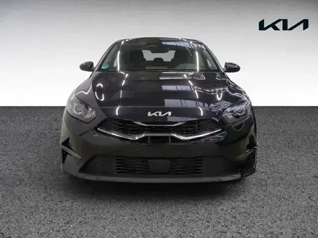 Używany Kia Ceed Vision 140 KM (102 kW) 2025 Czarny Hatchback