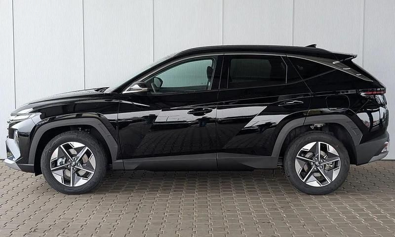 Schwarz Neu 2025 Hyundai Tucson Select SUV | 29.390 € (Superpreis) - Bild 1/4