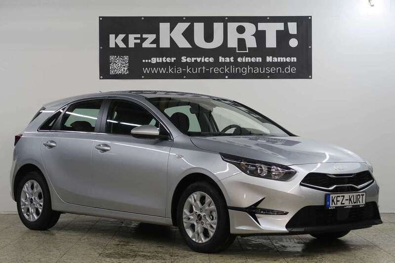 Sparklingsilber Neu 2025 Kia Ceed Comfort Limousine | 25.990 € (Fairer Preis) - Bild 1/4