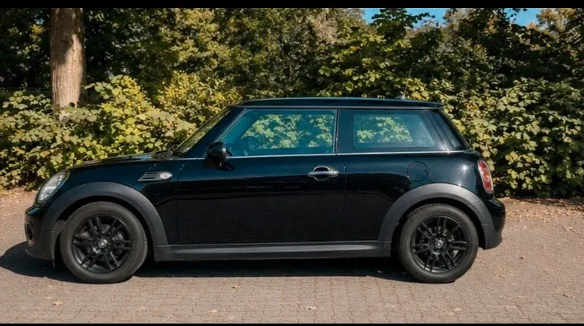 Gebraucht Mini ONE 75 PS (55 kW) 2013 Schwarz Kleinwagen